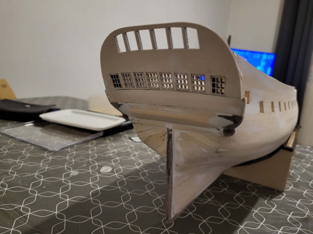 Maquette en bois d'avion de ligne vintage
