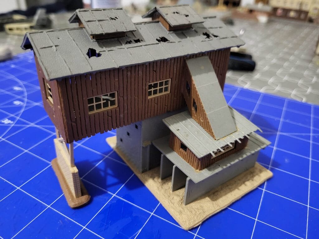 Maquette miniature d'une ancienne usine de concassage de pierres