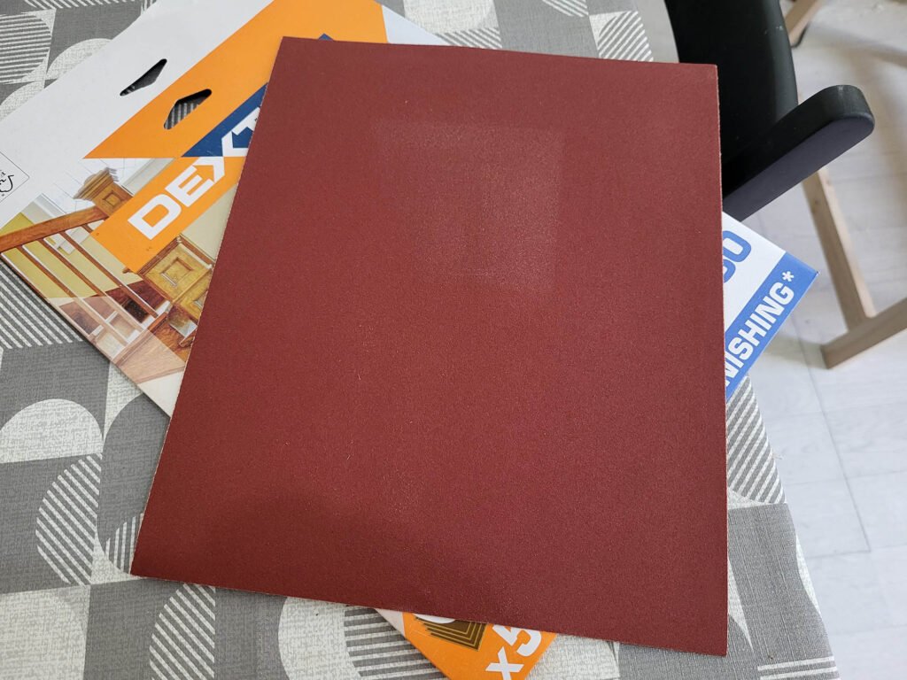 Papier de verre rouge bordeaux