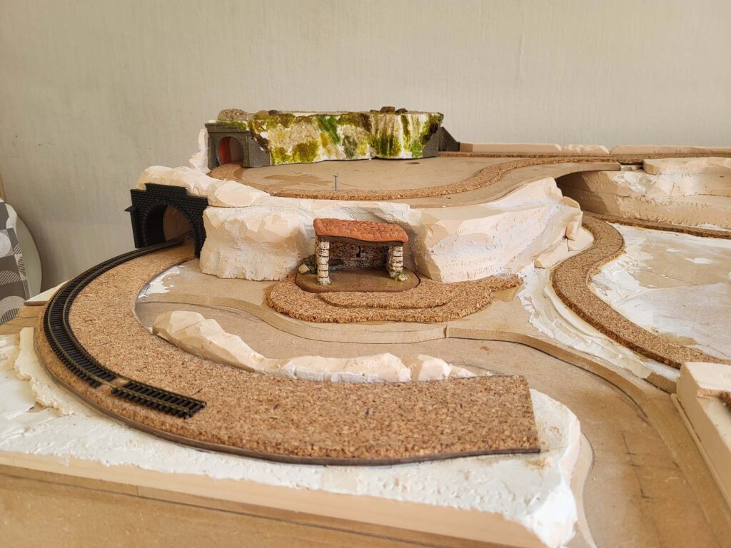 santons fouque 2cms etable pente sur socle 003