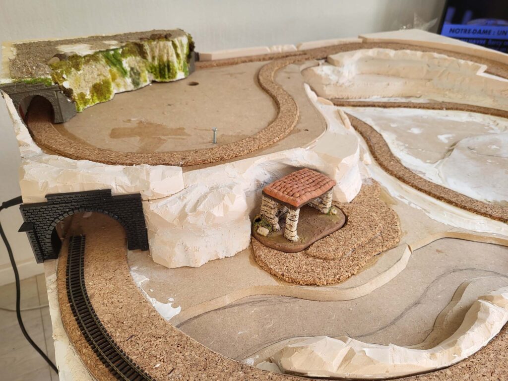 santons fouque 2cms etable pente sur socle 004