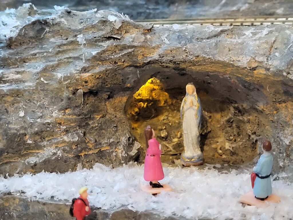 statue vierge marie 005