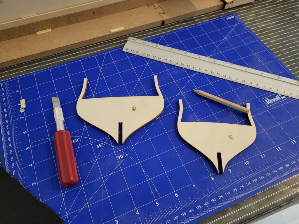 Montage de la fausse quille et des couples