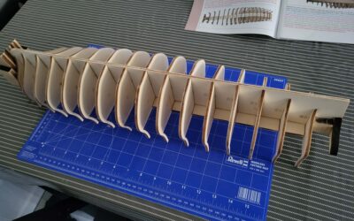 Montage de la fausse quille et des couples