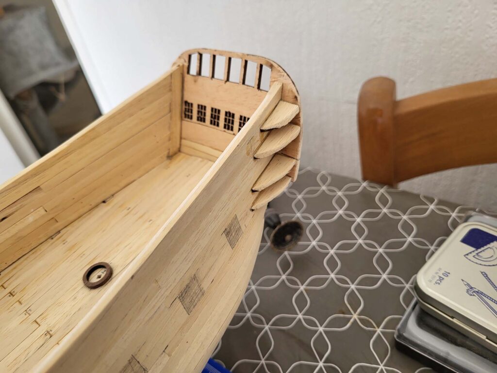 Pose des renforts de mise en volume du chateau