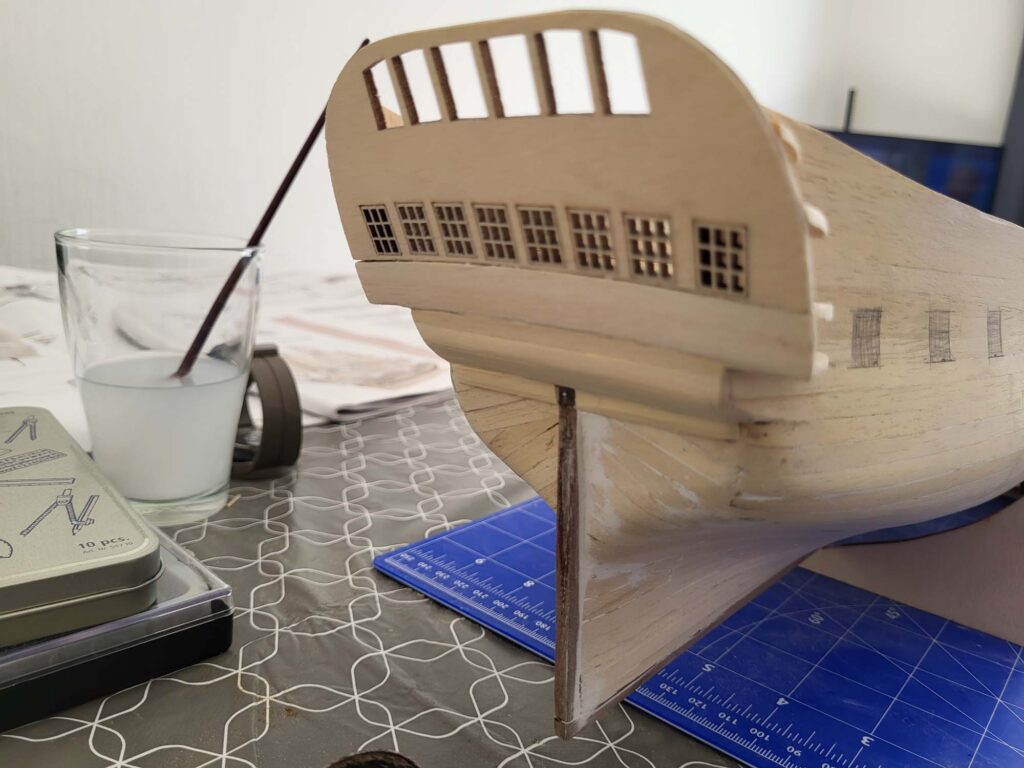 Ponçage et mise en forme du tableau arrière