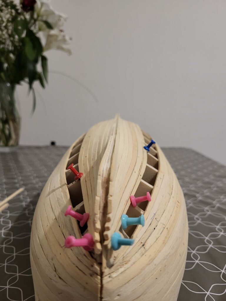 Maquette de l'Hermione - Pose des Bordées basses depuis la quille - 12