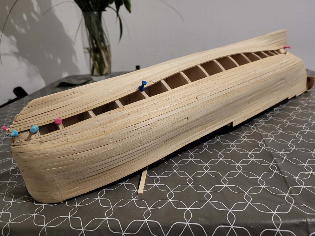 Maquette de l'Hermione - Pose des Bordées basses depuis la quille - 14