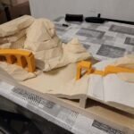 Maquette vallée avec viaduc en construction polystyrène vue d'ensemble